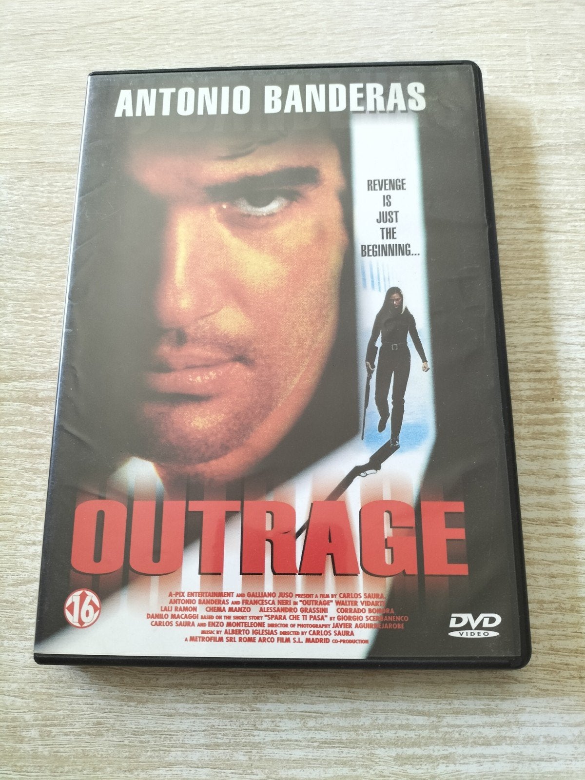 Outrage, Ophalen of Verzenden