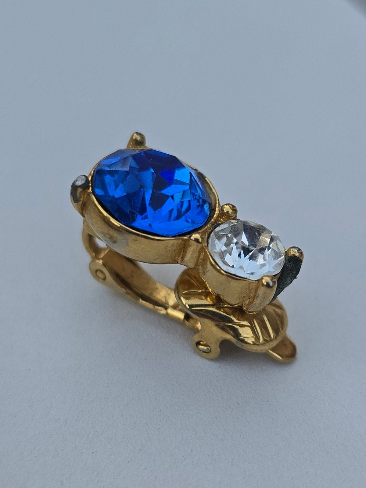 Prachtige set vintage antieke clipoorbellen van Trifari €39, Sieraden, Tassen en Uiterlijk, Ophalen of Verzenden, Oorbellen