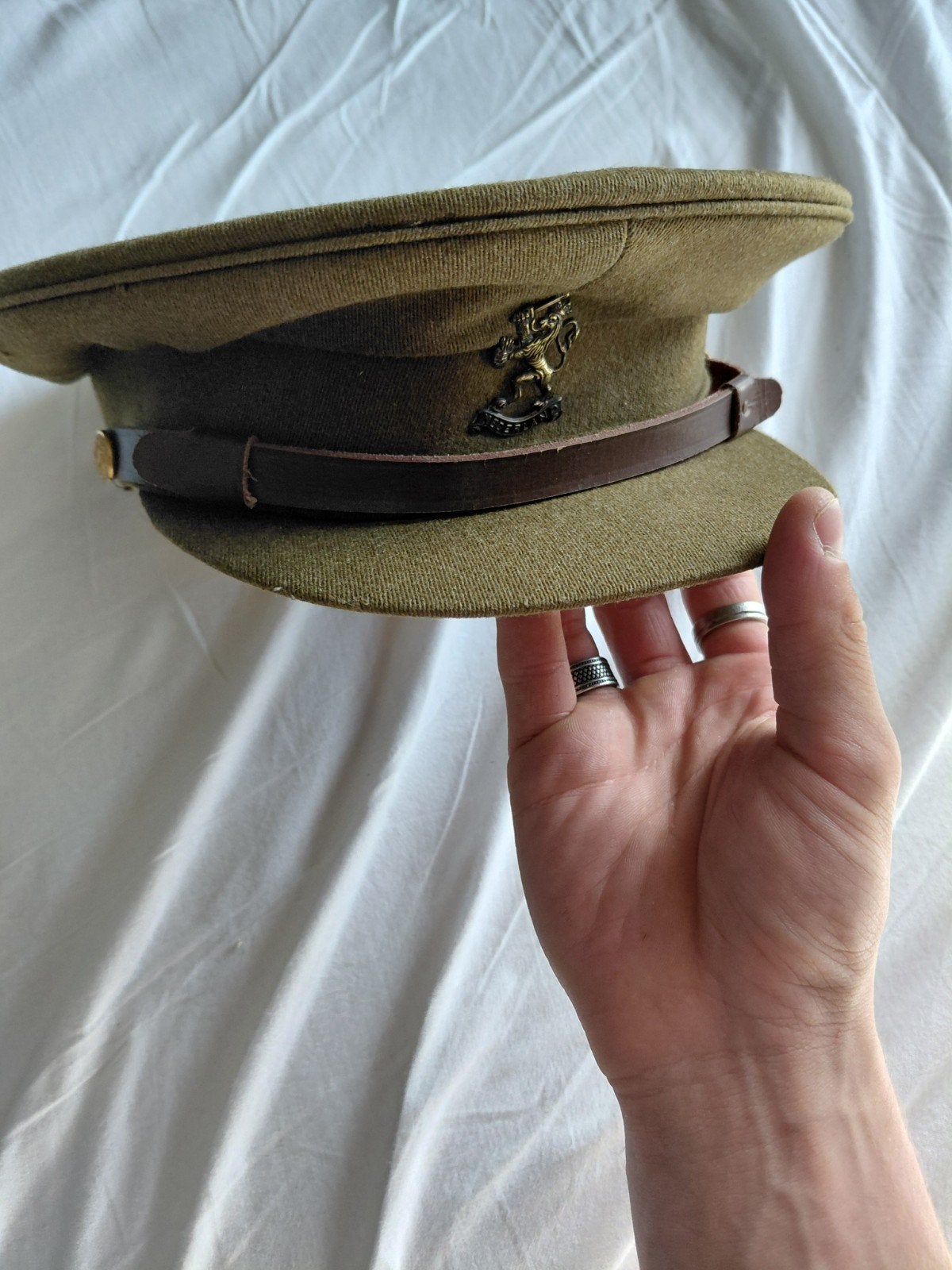 Platte pet Koninklijke Landmacht WO2 Prinses Irene Brigade, Ophalen of Verzenden, Landmacht, Nederland, Helm of Baret