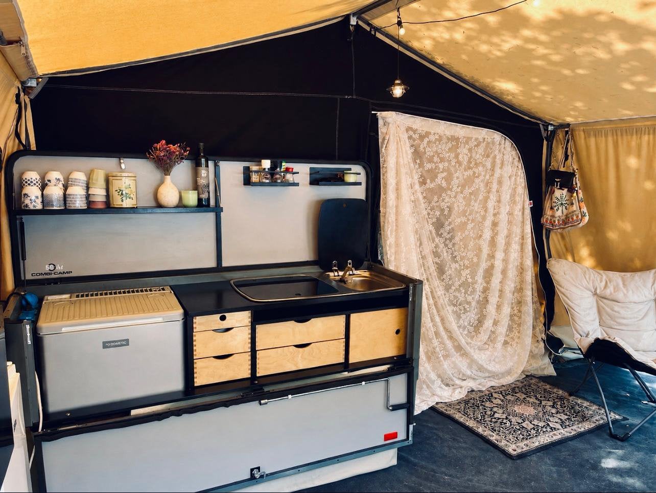 Combi-Camp Country Xclusive 2020 Zeer compleet | 6 persoons, Ophalen, Combi-Camp, Beige, Aanwezig