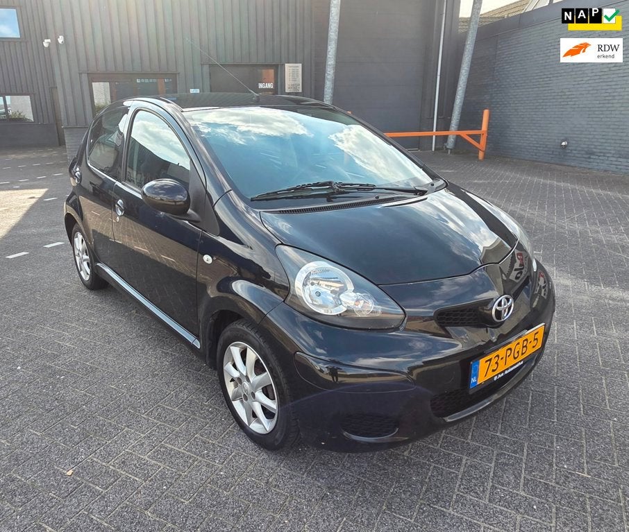 Toyota Aygo 1.0-12V Comfort Navigator Face lift Nap AUTOMAAT, Euro 5, Gebruikt, 4 stoelen, Origineel Nederlands