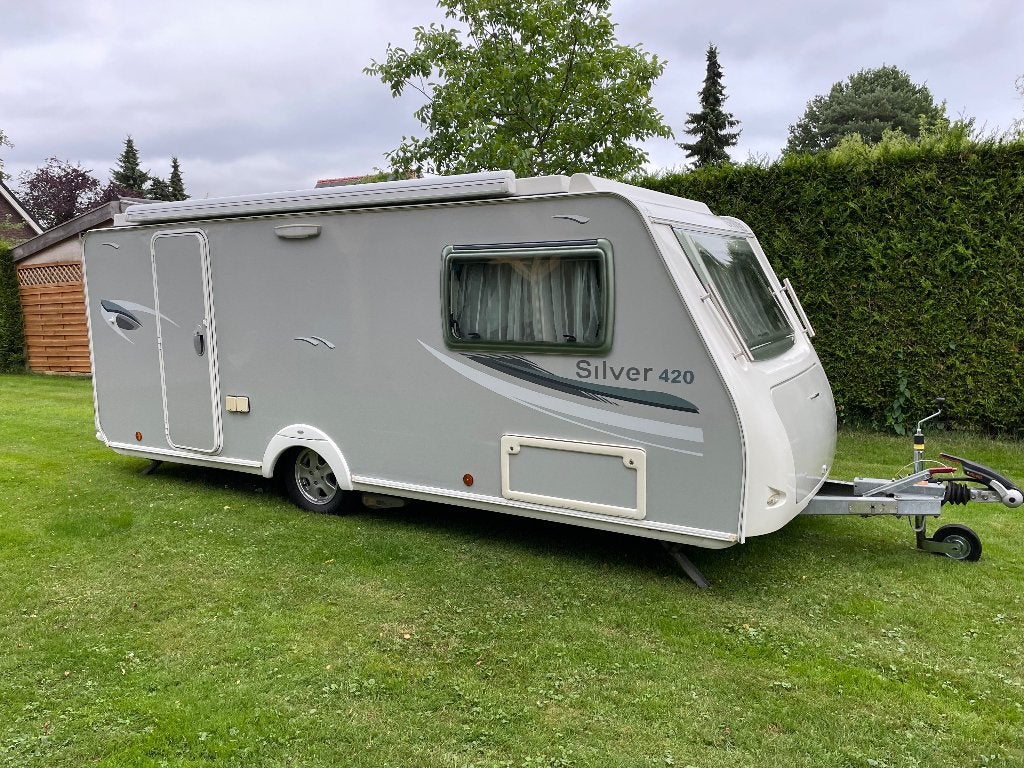 Hefdak caravan Trigano Silver 420, Caravans en Kamperen, Caravans, Trigano, Luifel, Dwarsbed, Treinzit