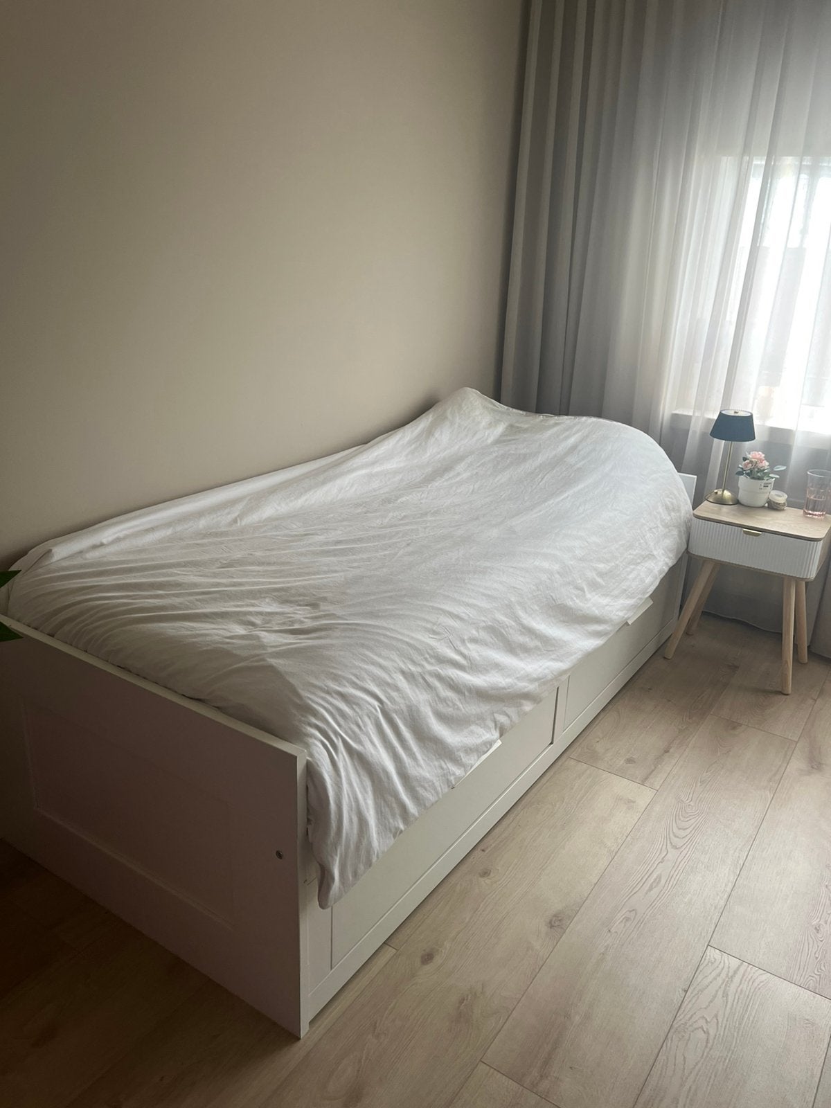 Brimnes uitschaafbaar bed Ikea wit, Huis en Inrichting, Slaapkamer | Bedden, Ophalen, Wit, Tweepersoons, 140 cm