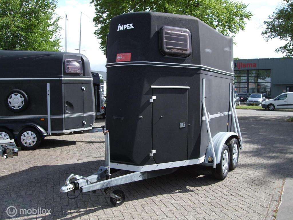 Mooie nette polyester Blomert 2 paardstrailer met zadelkamer, Gebruikt, Overige typen