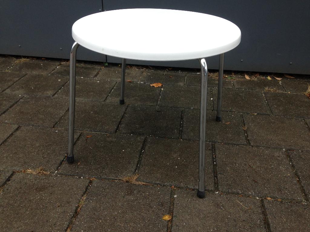SINTESI ronde bijzettafel licht en sterk, 45 tot 60 cm, Design, Rond, Ophalen of Verzenden