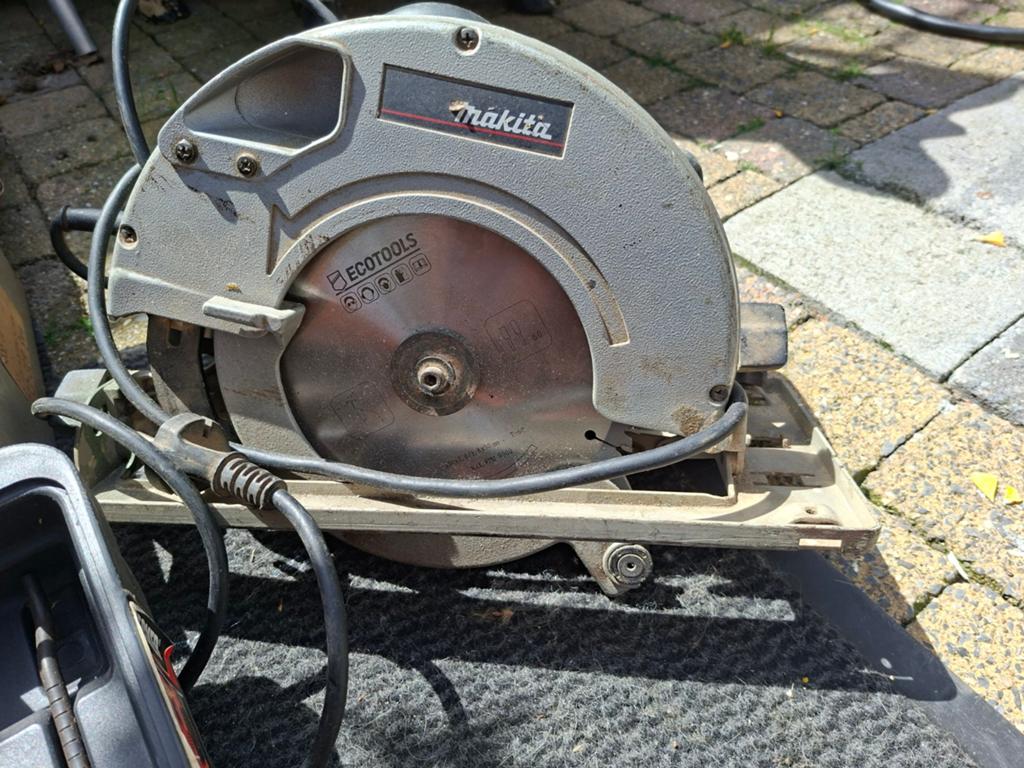 Makita  cirkelzaag, Ophalen of Verzenden, 1200 watt of meer, Cirkelzaag, 30 tot 70 mm