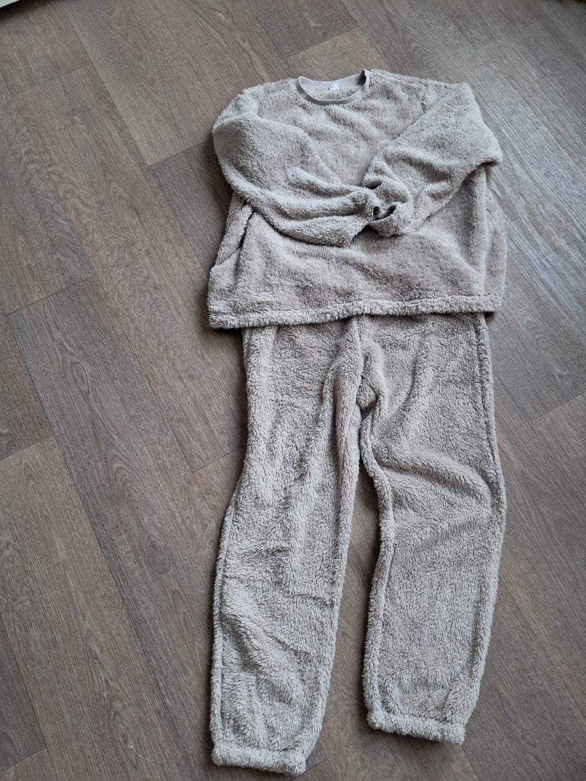 Heerlijk zacht Hema huispak - broek M, trui L, Kleding | Dames, Ophalen, Beige, Maat 42/44 (L), Zo goed als nieuw