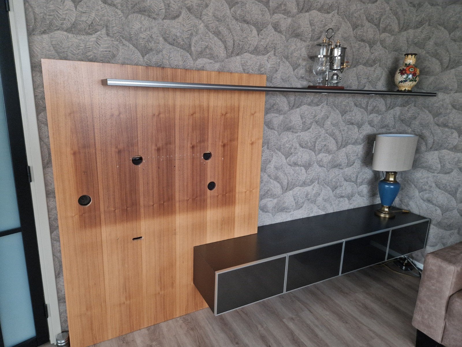 Moderne TV-meubel met lades en wandpaneel, Gebruikt, 200 cm of meer, Modern, 150 tot 200 cm