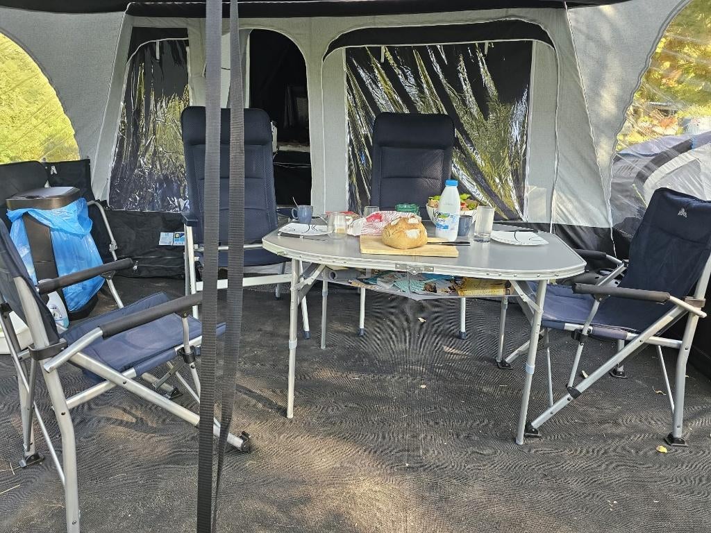 Nette kampeerset van stoelen en tafel, Caravans en Kamperen, Ophalen, Zo goed als nieuw, Campingstoel