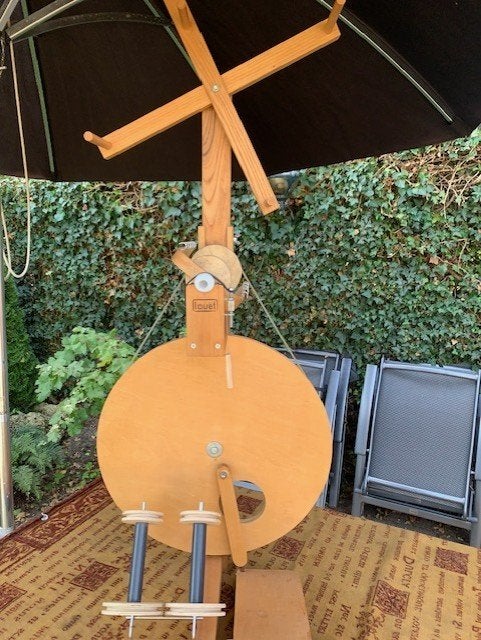LOUET SPINNEWIEL MET WOLMOLEN, Ophalen of Verzenden, Zo goed als nieuw, Spinnewiel