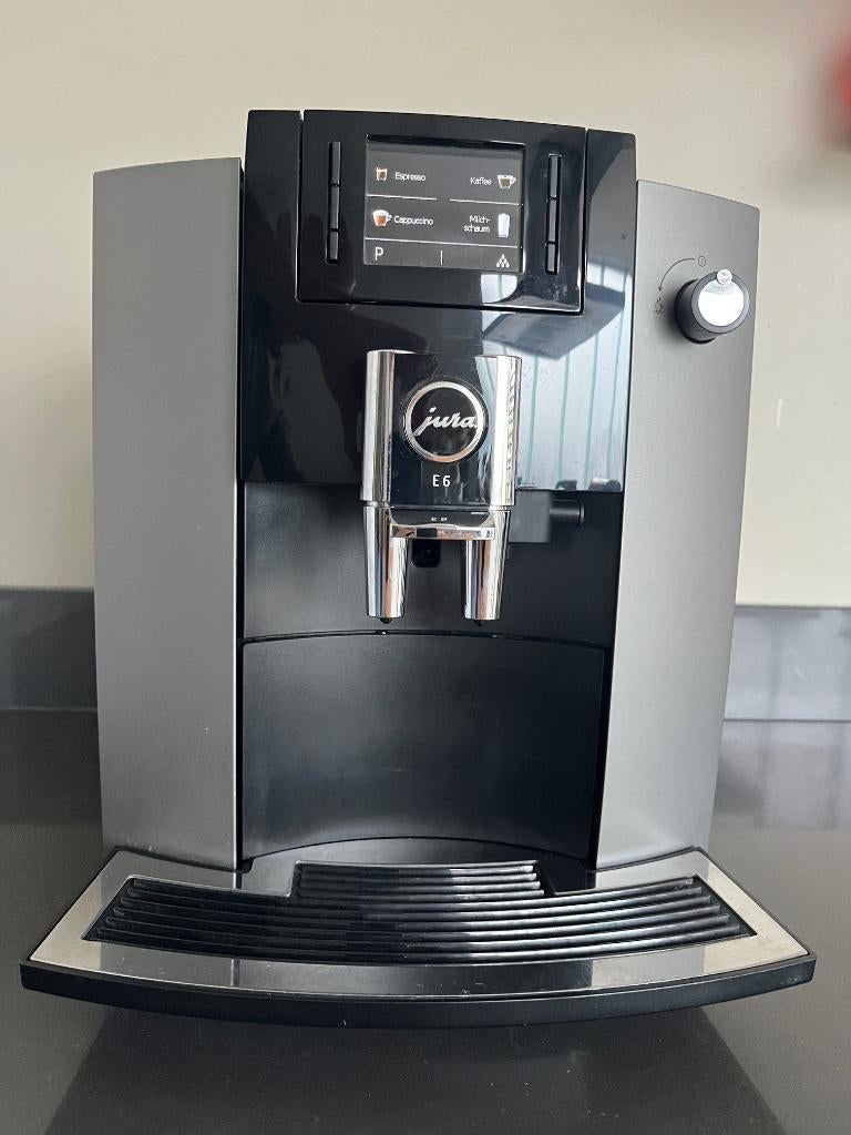 Jura E6 volautomatische koffiemachine, Ophalen, Afneembaar waterreservoir, 10 kopjes of meer, Koffiemachine