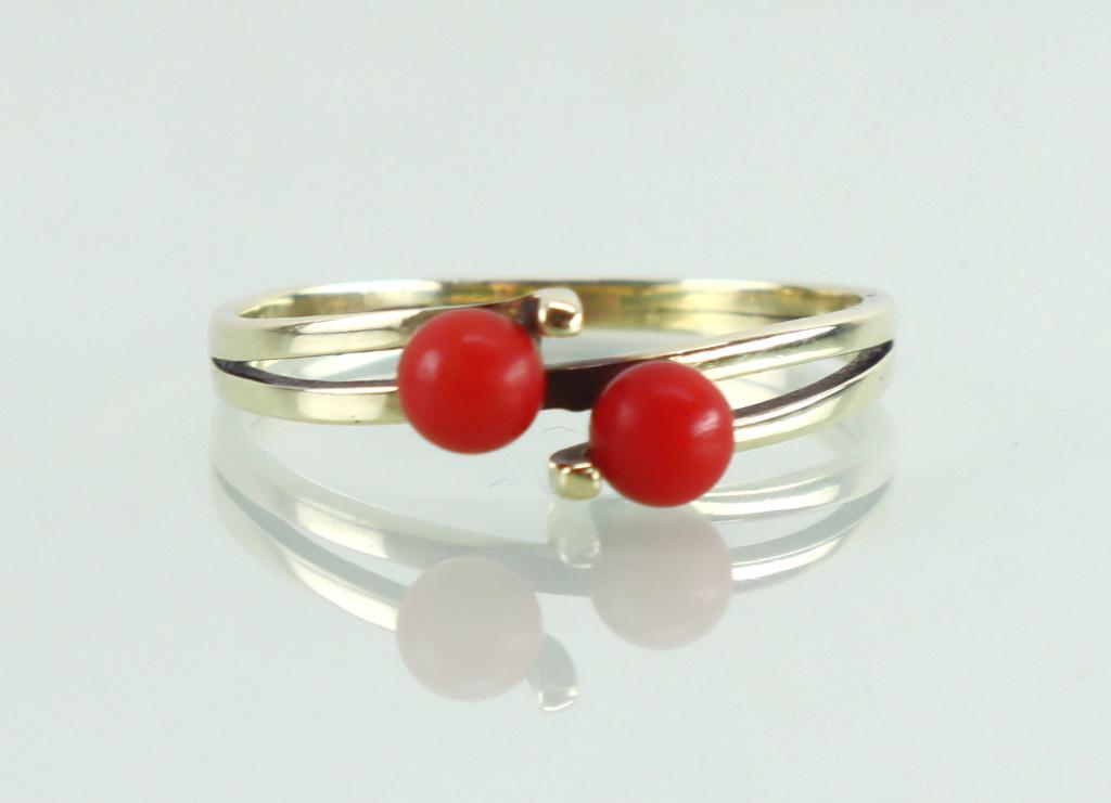 Vintage gouden ring bloedkoraal, Ophalen of Verzenden, Goud, Ring