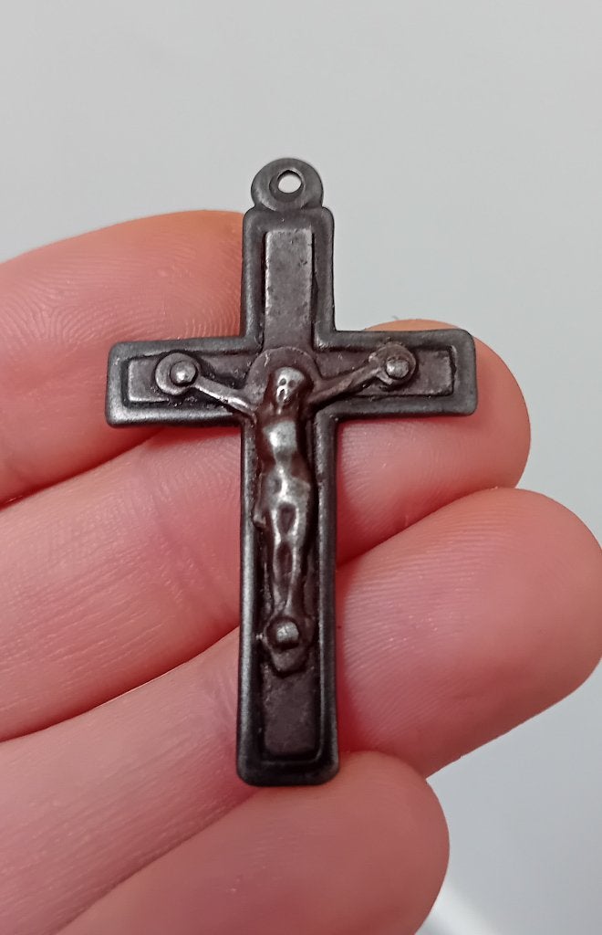 crucifix hanger, Verzamelen, Verzenden, Sieraad