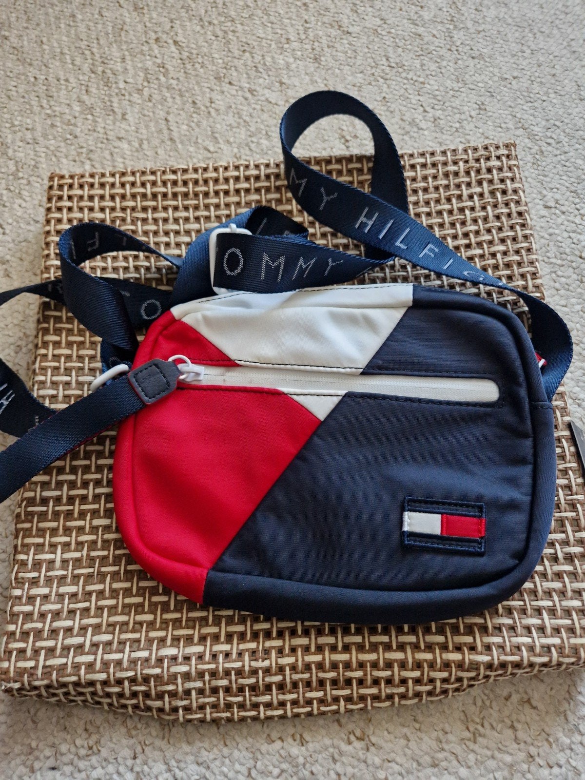 Tommy Hilfiger schoudertas - Nieuw met kaartje, Ophalen of Verzenden, Nieuw, Blauw, Overige merken