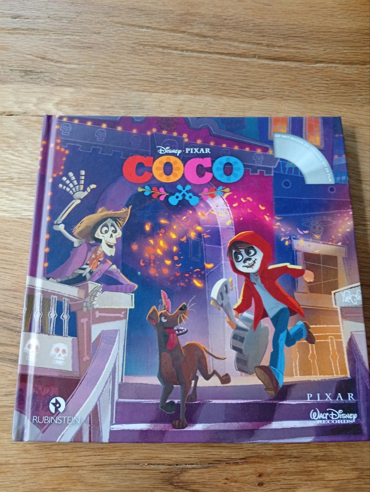 Disney Pixar Coco Lees- en Luisterboek met CD, Boeken, Ophalen of Verzenden