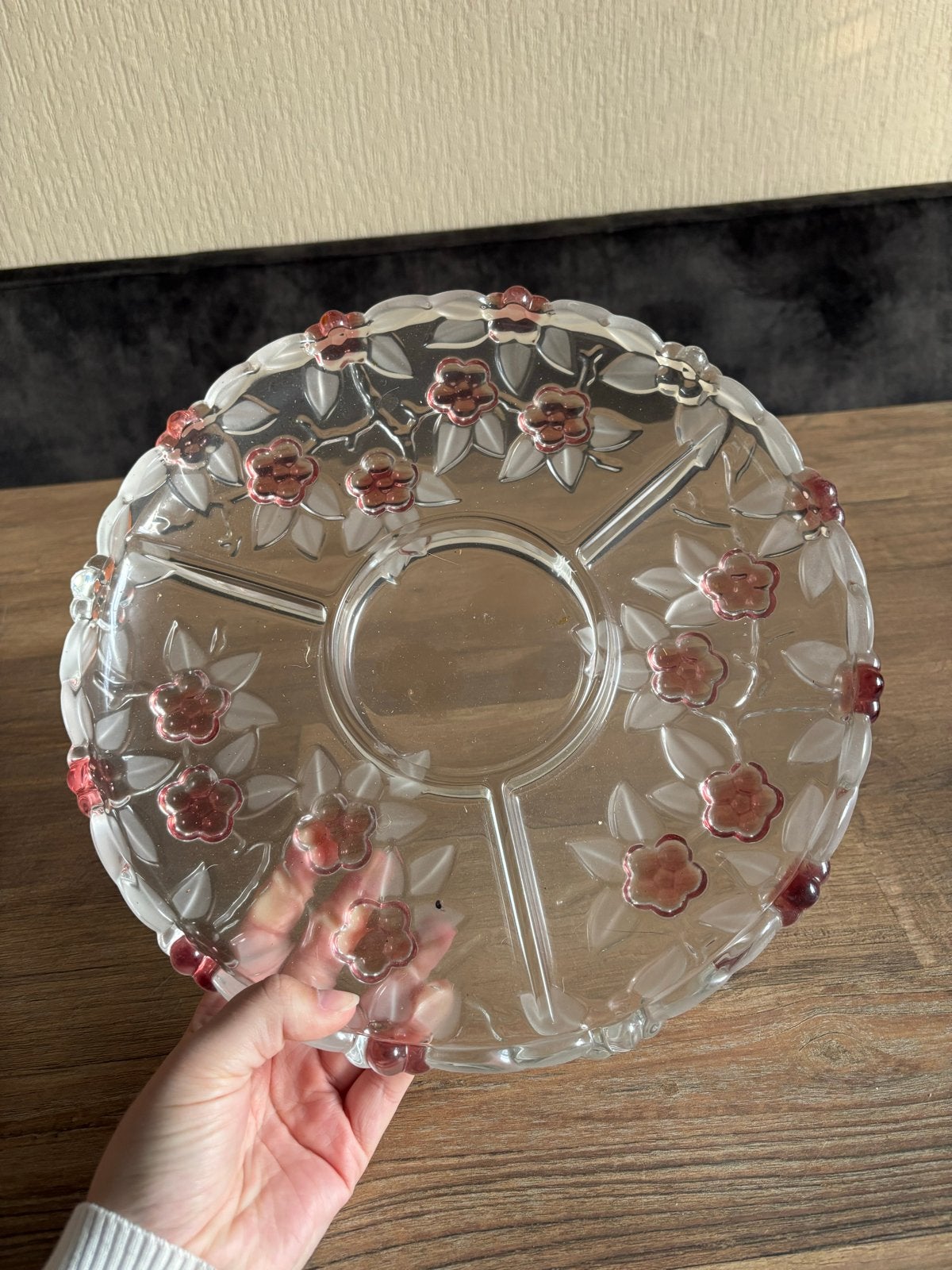 Glazen schaal met bloemmotief en 3 vakken, Schaal, Rond, Ophalen of Verzenden, Glas