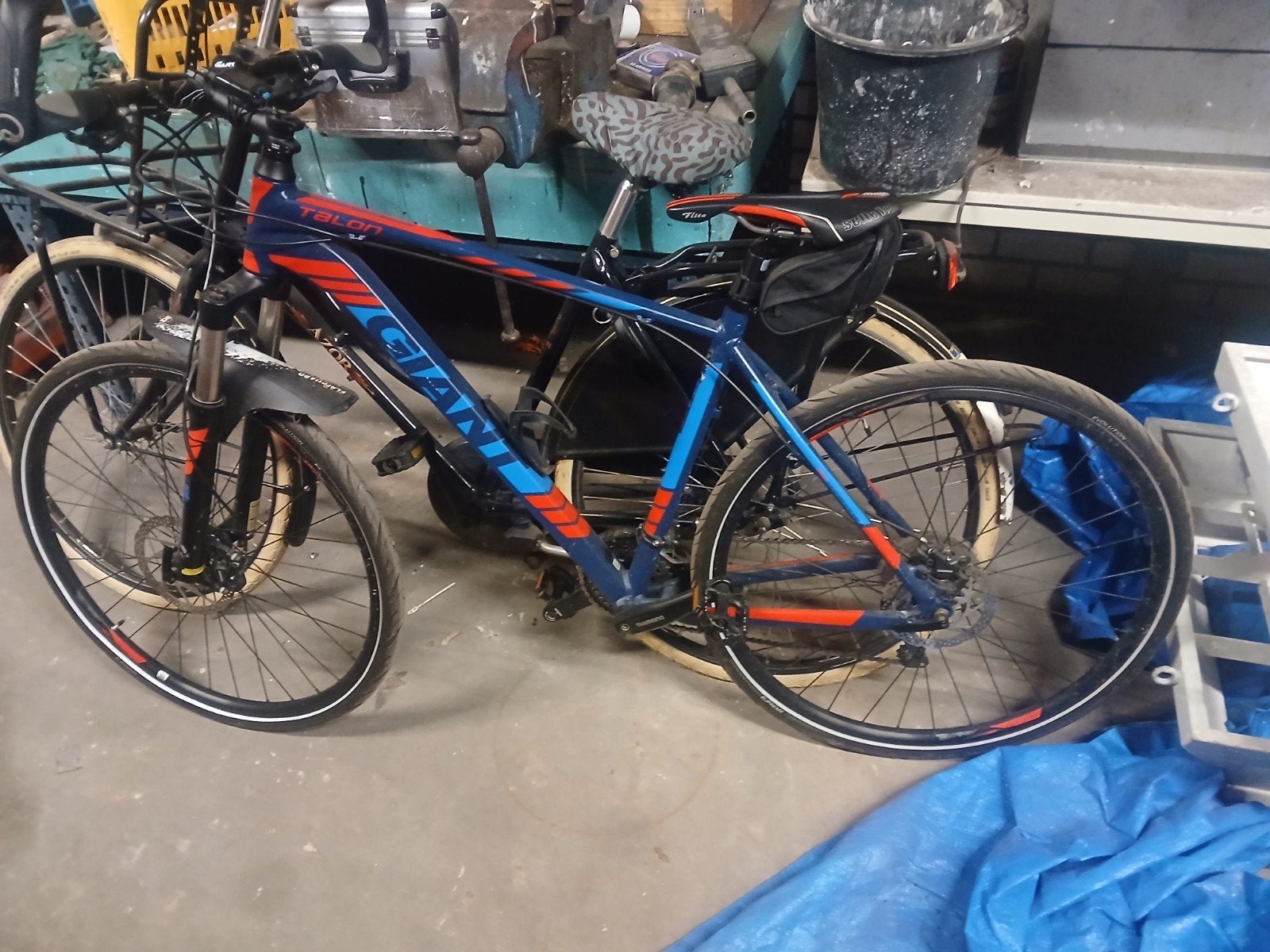 Mountebike / race met exta banden, Ophalen, Gebruikt, Meer dan 20 versnellingen, Giant