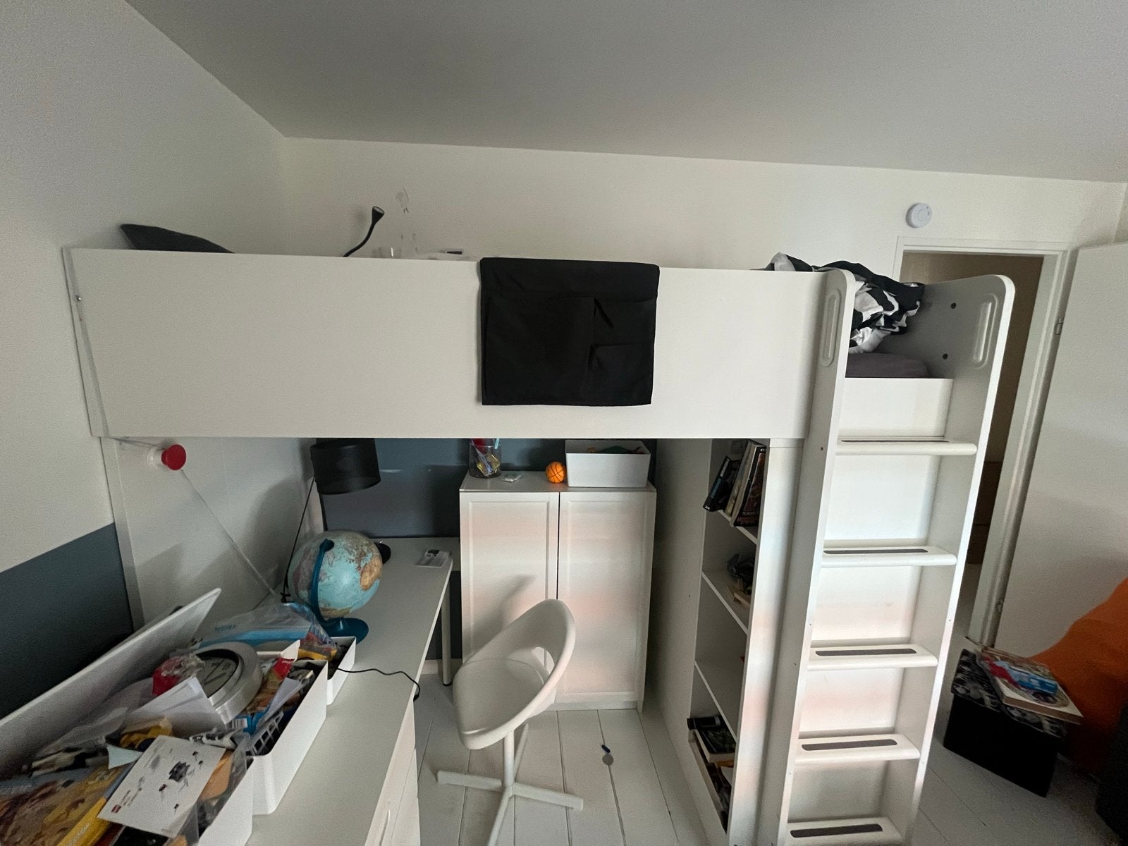 IKEA Stuva Hoogslaper met bureau en kledingkast en stoel, Kinderen en Baby's, Ophalen, 85 tot 100 cm, Gebruikt, Hoogslaper of Stapelbed