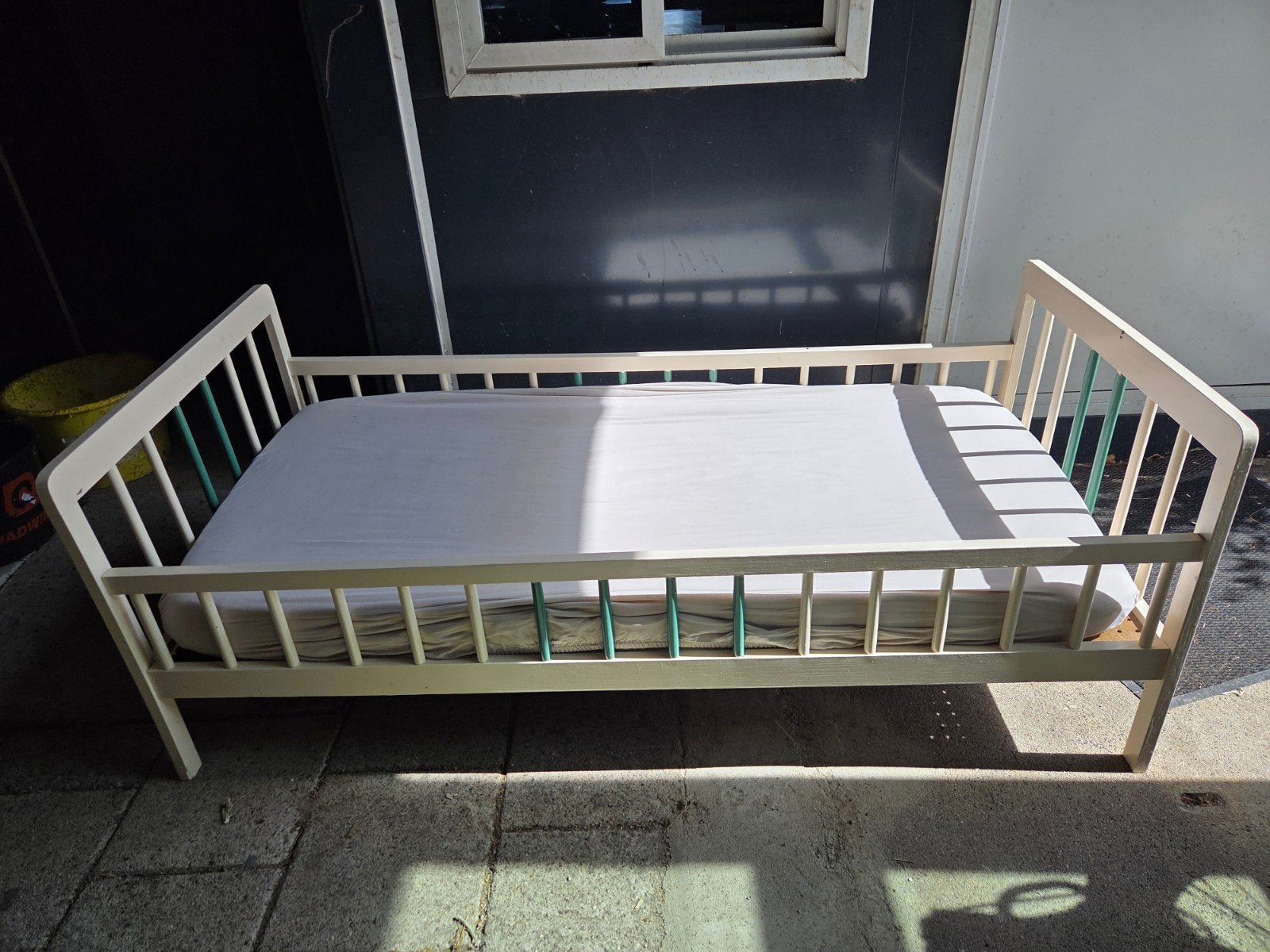 peuter bed met nachtkastje, Kinderen en Baby's, Ophalen, Gebruikt, 140 tot 160 cm, 70 tot 85 cm