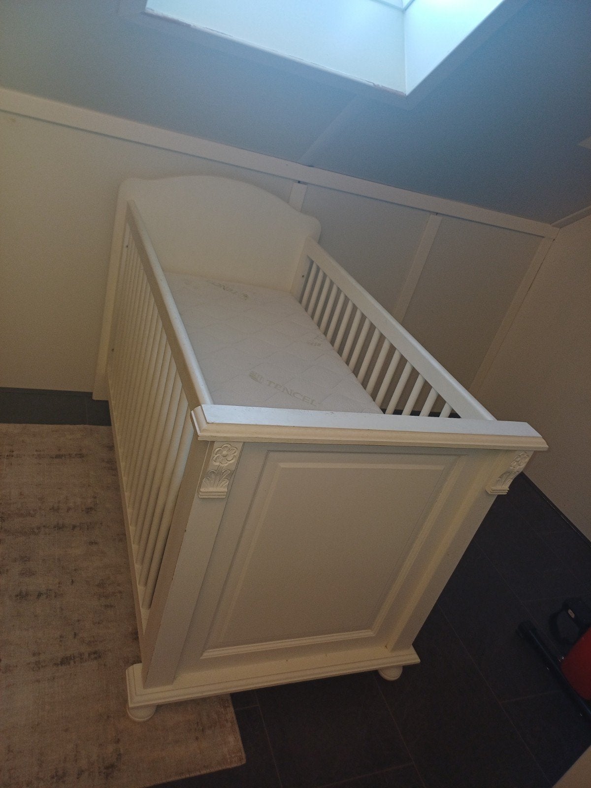 Wit houten ledikant met matras, Ophalen, Gebruikt, Ledikant