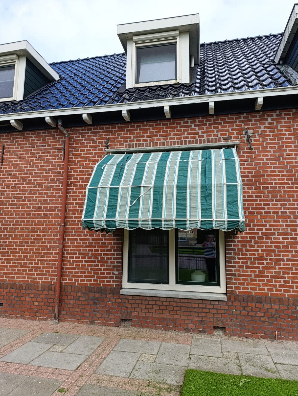 Markies zonnescherm - Groen/Wit gestreept, Ophalen, Gebruikt, Minder dan 250 cm, Markies