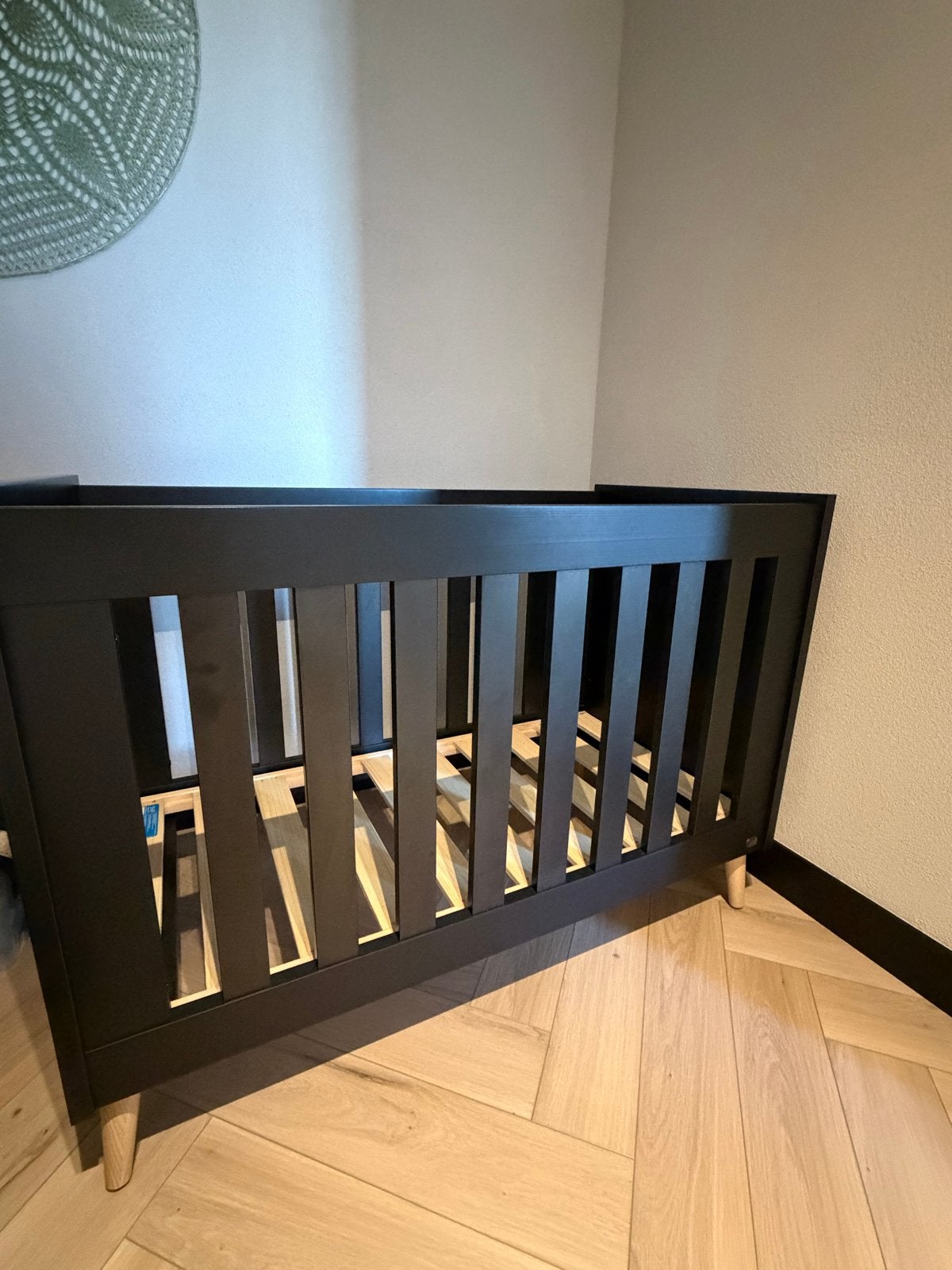 Ledikant 60x120 Beach Island Black met Snoozzz matras en mee, Ophalen, Gebruikt, Ledikant