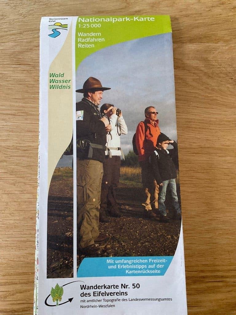 Reisgidsen en Kaarten Eifel, Moezel en Sauerland  Duitsland, Boeken, Reisgidsen, Gelezen, ANWB, Europa, Ophalen of Verzenden