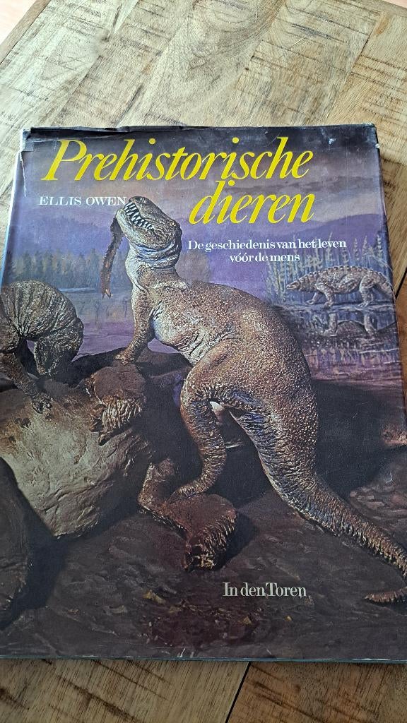Prehistorische Dieren - Hardcover (1977), Boeken, Ophalen of Verzenden, Gelezen, Overige diersoorten