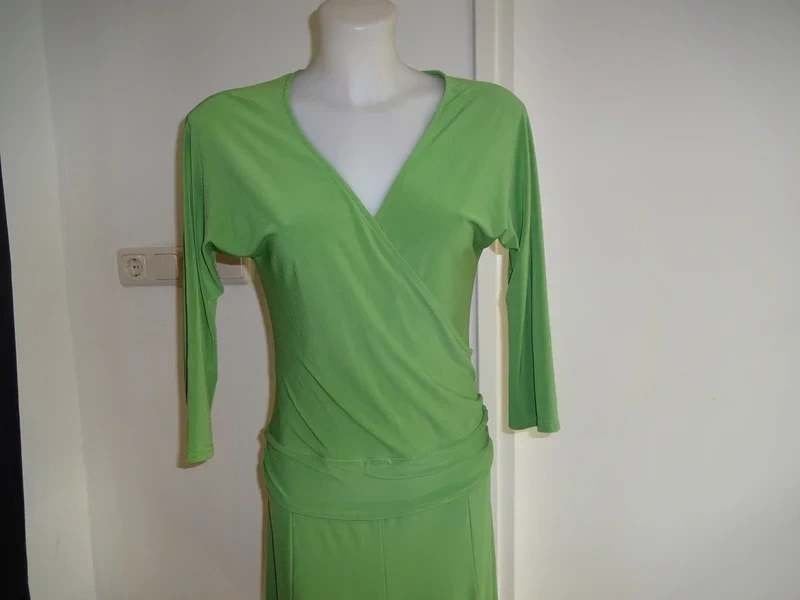Joseph Ribkoff stretch jurk appeltjes groen opening rug, Kleding | Dames, Maat 38/40 (M), Verzenden, Joseph Ribkoff, Zo goed als nieuw