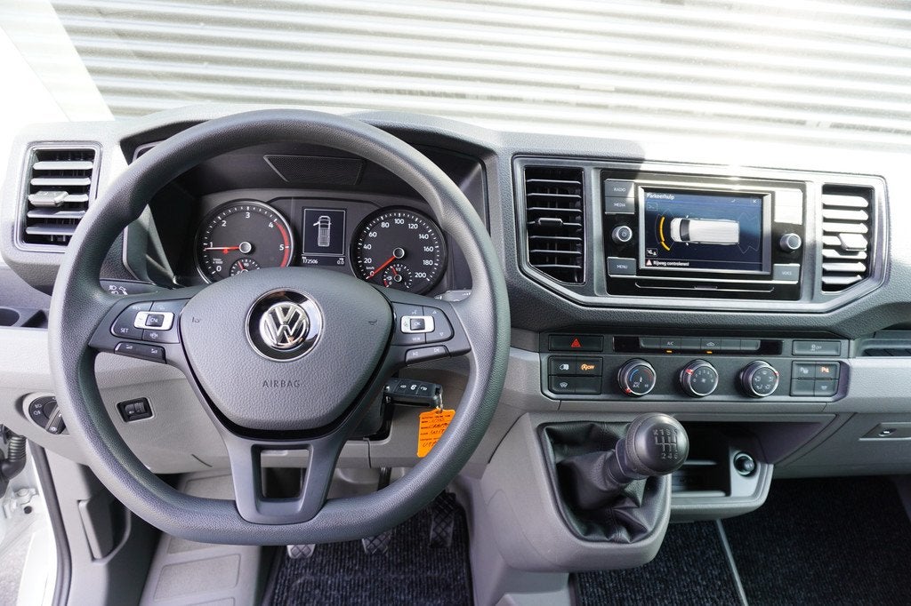 Volkswagen Crafter 140pk Camera Parkeersensoren Apple Carpla, Auto's, Voorwielaandrijving, Stof, Gebruikt, Euro 6