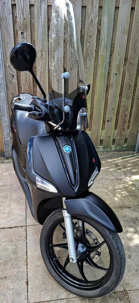 Piaggio Liberty S 125cc Mat Zwart - Zo goed als nieuw, Ophalen, Overige modellen, 125 cc, Zo goed als nieuw