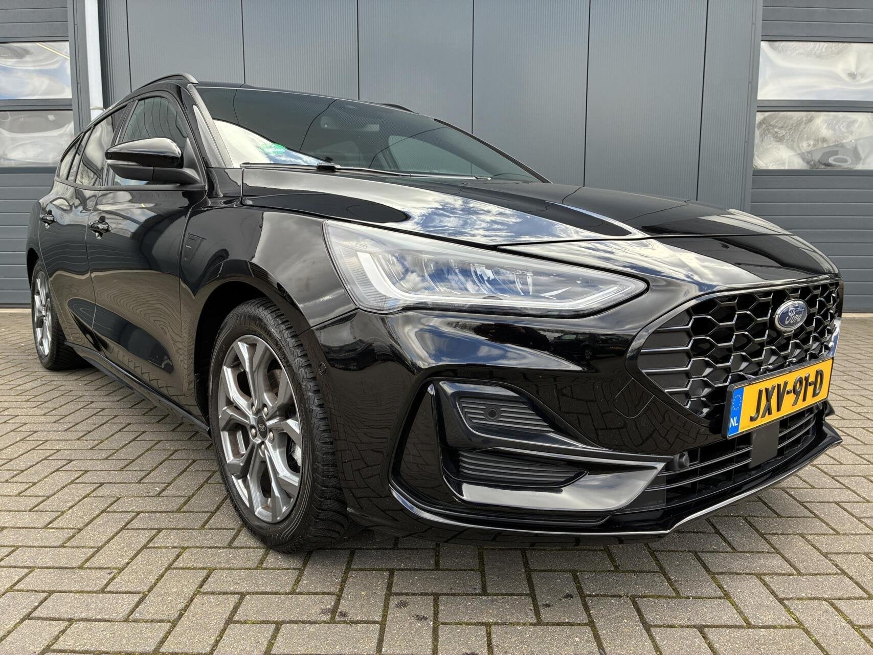 Ford Focus Wagon 1.0 EcoBoost 125 PK Hybrid ST Line | CARPLA, Auto's, 1349 kg, Gebruikt, Zwart, Adaptive Cruise Control