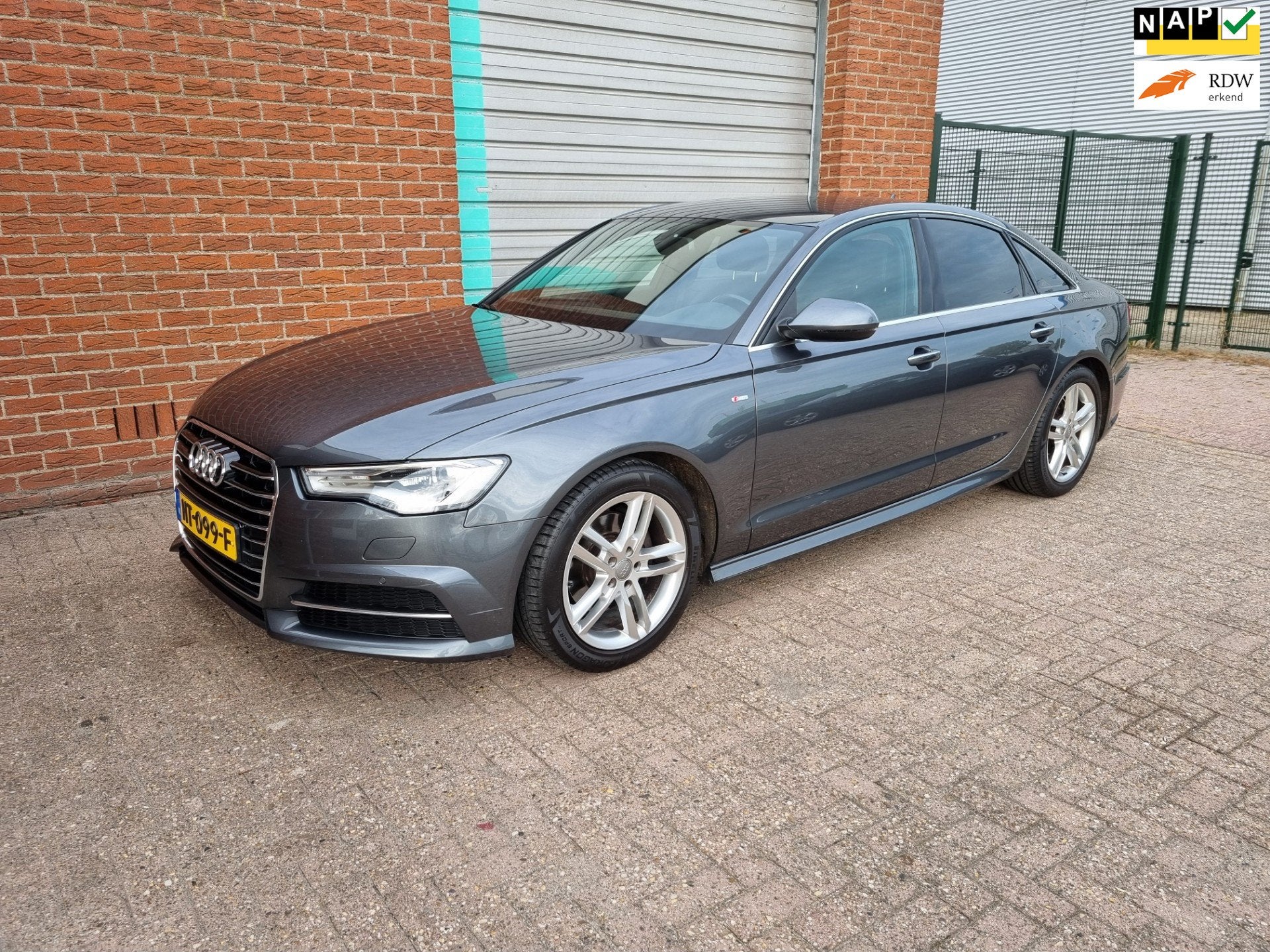 Audi A6 Limousine 2.0 TDI ultra Automatic Sport Edition Bj:2, Auto's, Euro 6, 4 cilinders, 150 pk, Leder en Stof