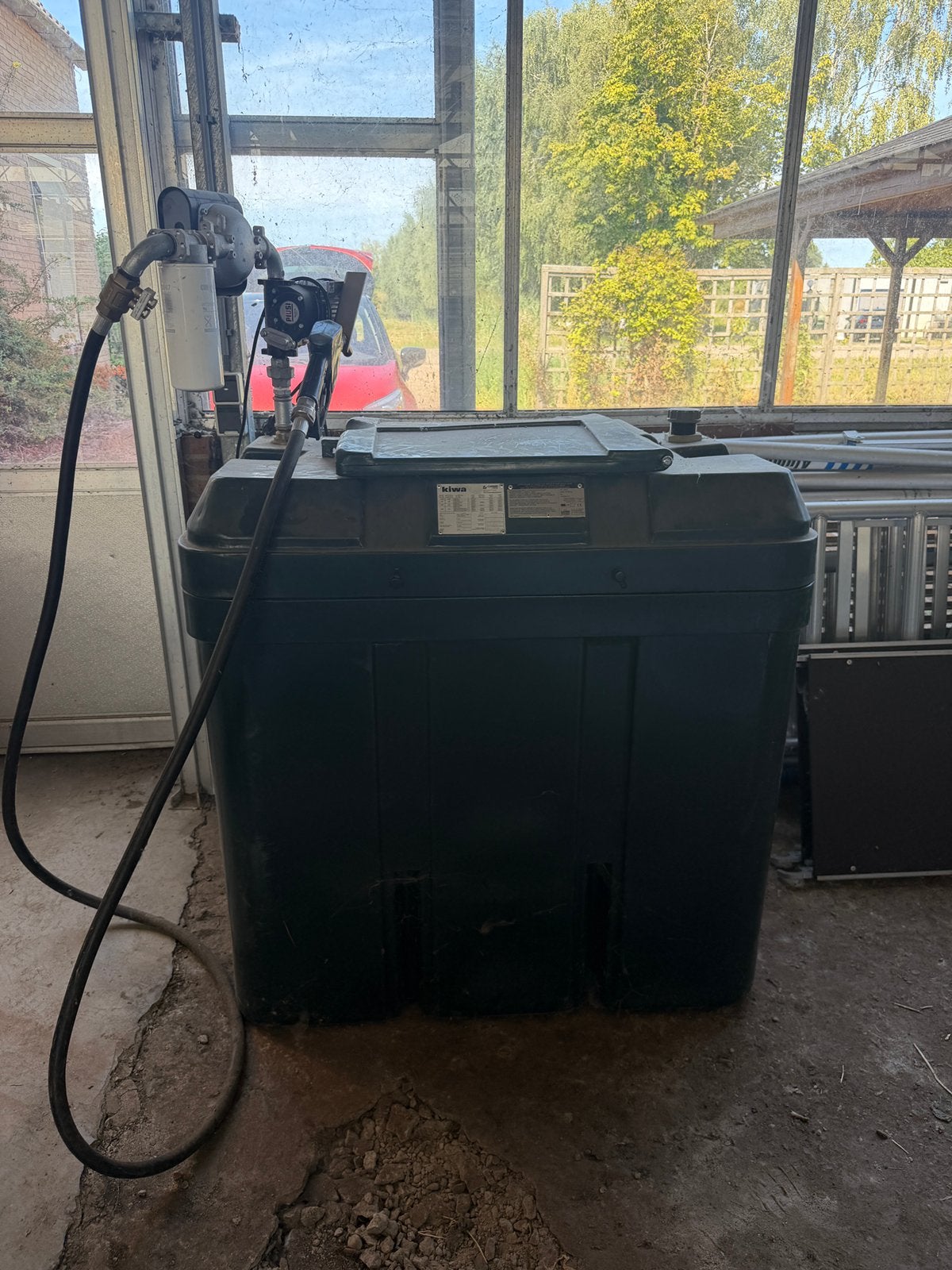 Dieseltank 650 liter dubbelwandig., Ophalen