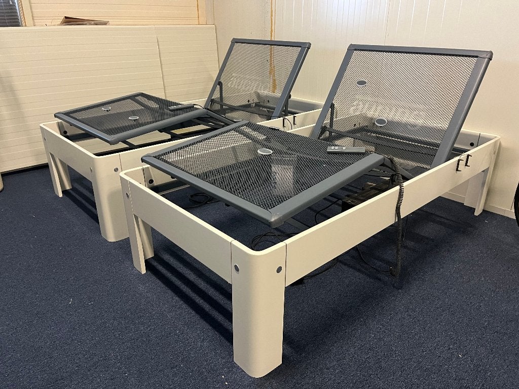 Twee elektrische Auping Auronde bedden (90x190x48cm)., Huis en Inrichting, Slaapkamer | Bedden, Ophalen, Verstelbaar, 90 cm, Eenpersoons