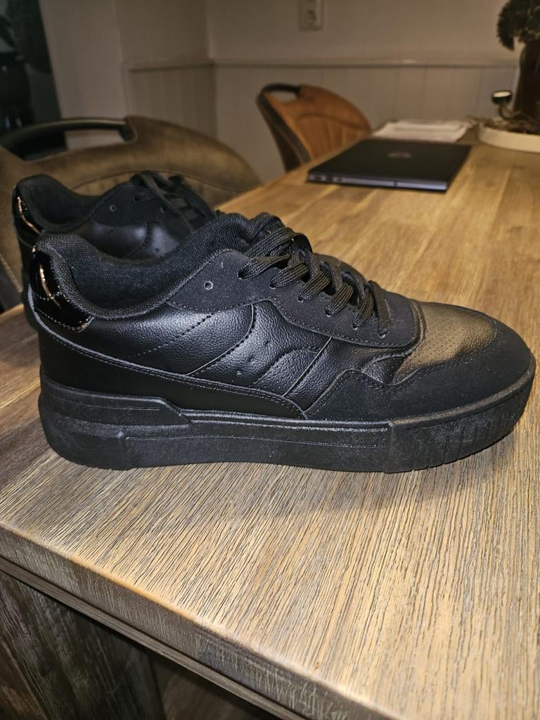 Damessneakers 42  van haren, Ophalen of Verzenden, Zo goed als nieuw
