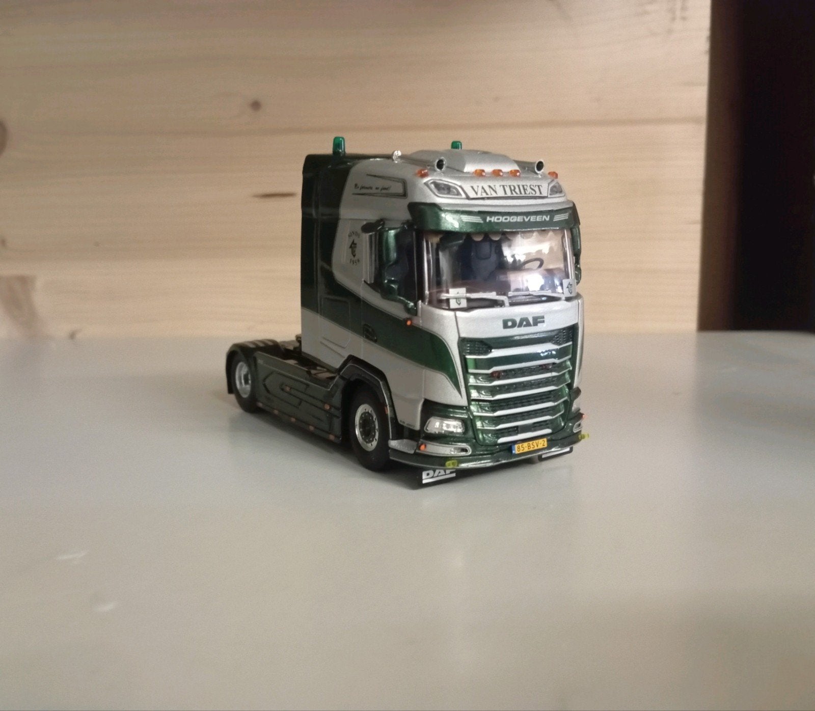 Daf XF Van Triest Veevoeders WSI, Hobby en Vrije tijd, Modelauto's | 1:50, Ophalen of Verzenden, Nieuw, Bus of Vrachtwagen, Wsi
