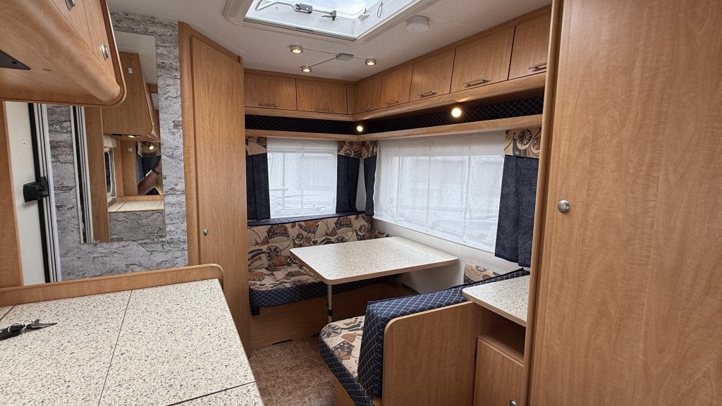 Bürstner Ventana 420 TN bouwjaar 1998 met voortent, Caravans en Kamperen, Schokbreker, Bedrijf, Treinzit, 750 - 1000 kg