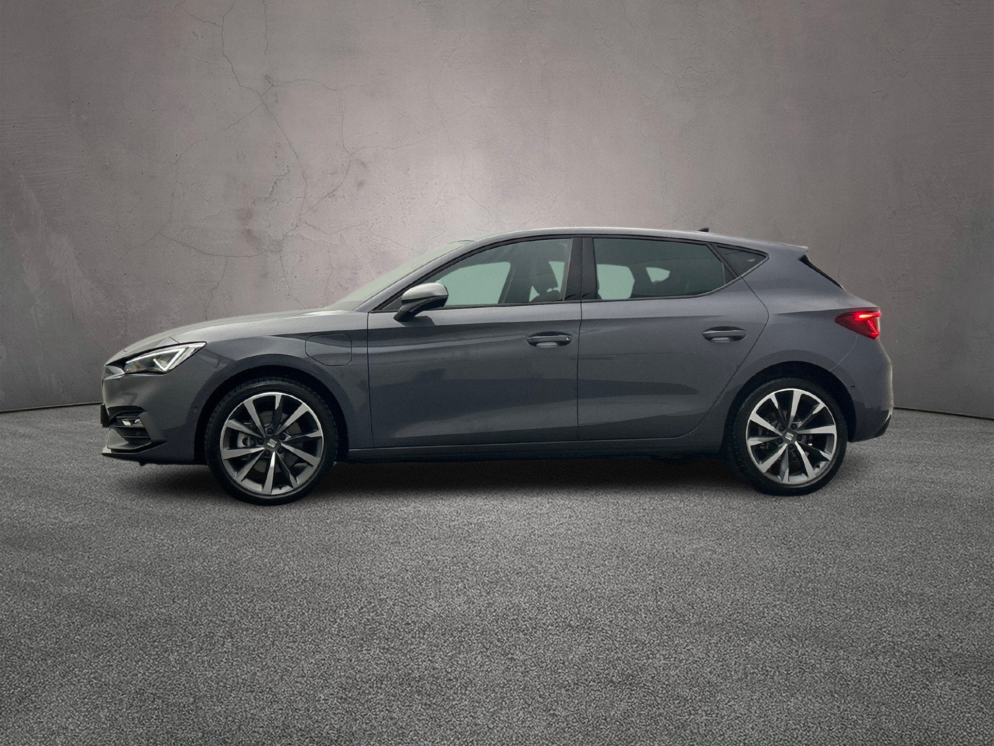 SEAT Leon, Metallic lak, Euro 6, 4 cilinders, Origineel Nederlands