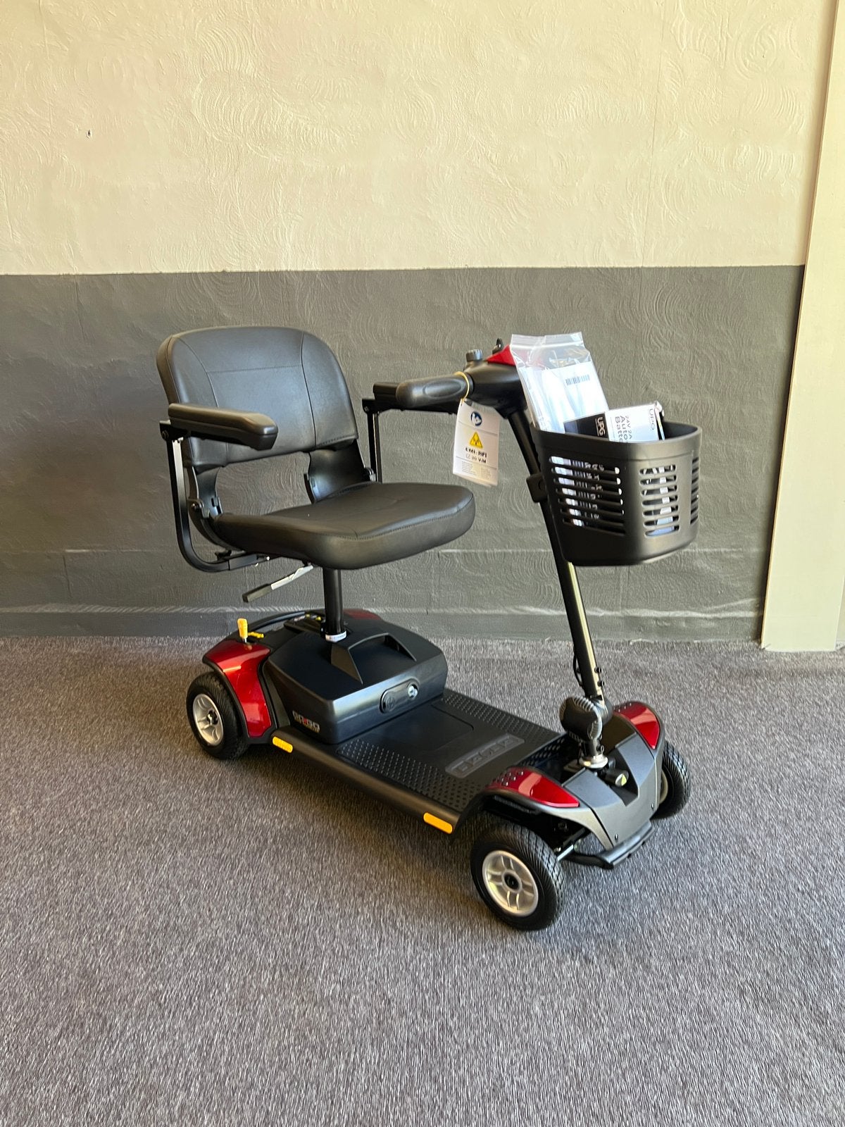 Nieuwe opvouwbare Pride GOGO scootmobiel (op voorraad), Ophalen, Zo goed als nieuw, Elektrische rolstoel