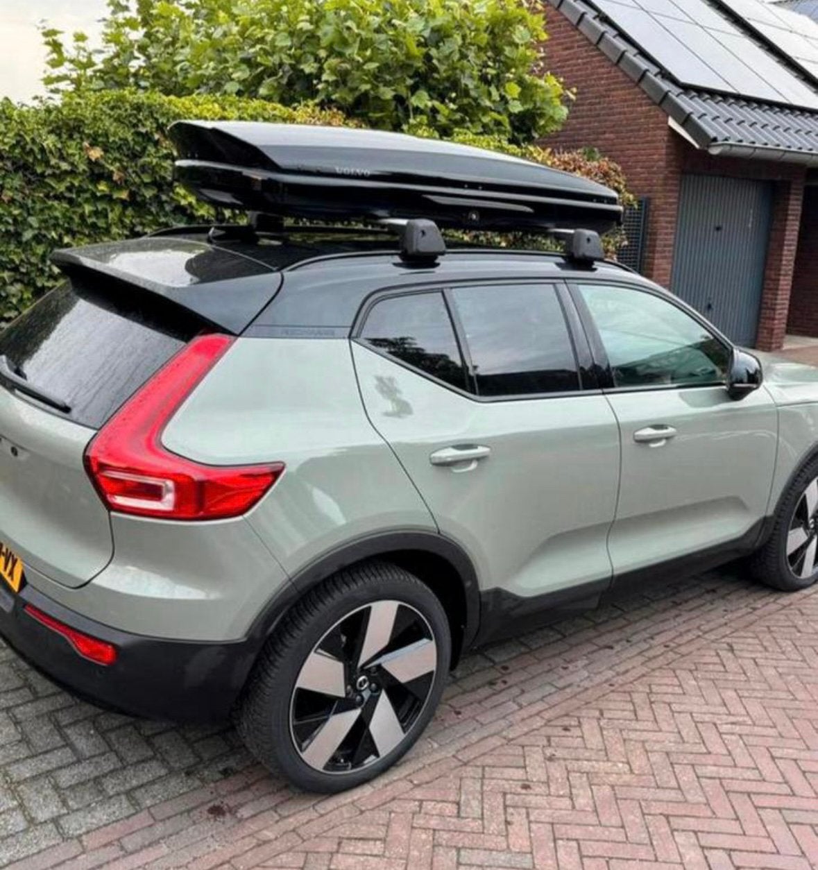 TE HUUR: Volvo Dakkoffer Space Design 420 + dragers, Auto diversen, Dakkoffers, Ophalen, Zo goed als nieuw