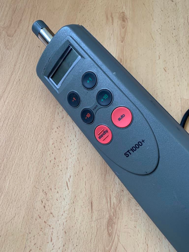 Raymarine ST1000+ tiller autopilot stuurautomaat, Watersport en Boten, Navigatiemiddelen en Scheepselektronica, Ophalen of Verzenden