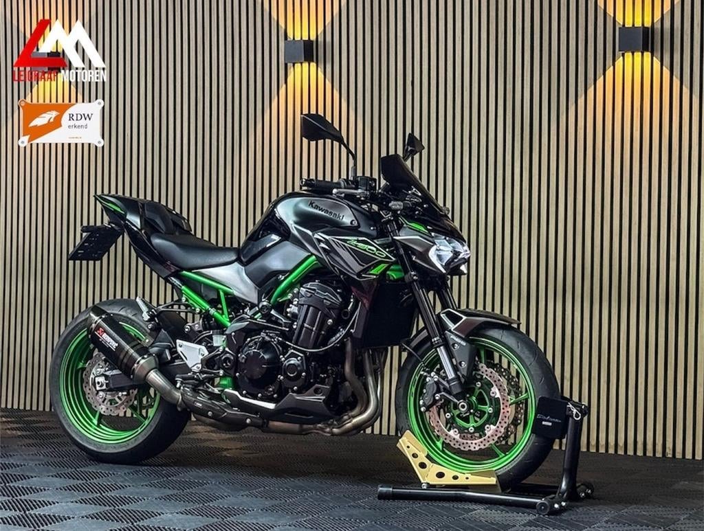 KAWASAKI Z900 PERFORMANCE - 2023 - Akrapovic - Nieuwstaat, 4 cilinders, 948 cc, Bedrijf, Onbekend
