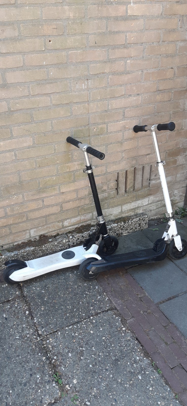2 x electrische step booster scooter, Ophalen, Gebruikt, Booster