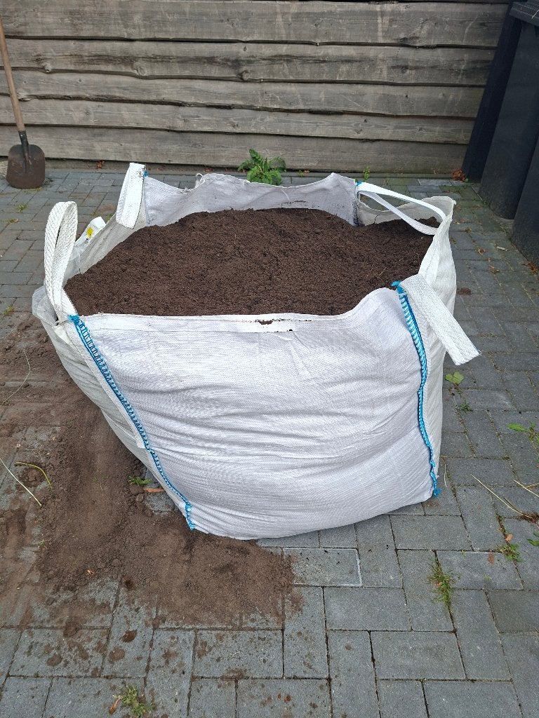 GRATIS TUINAARDE, Ophalen, Tuinaarde