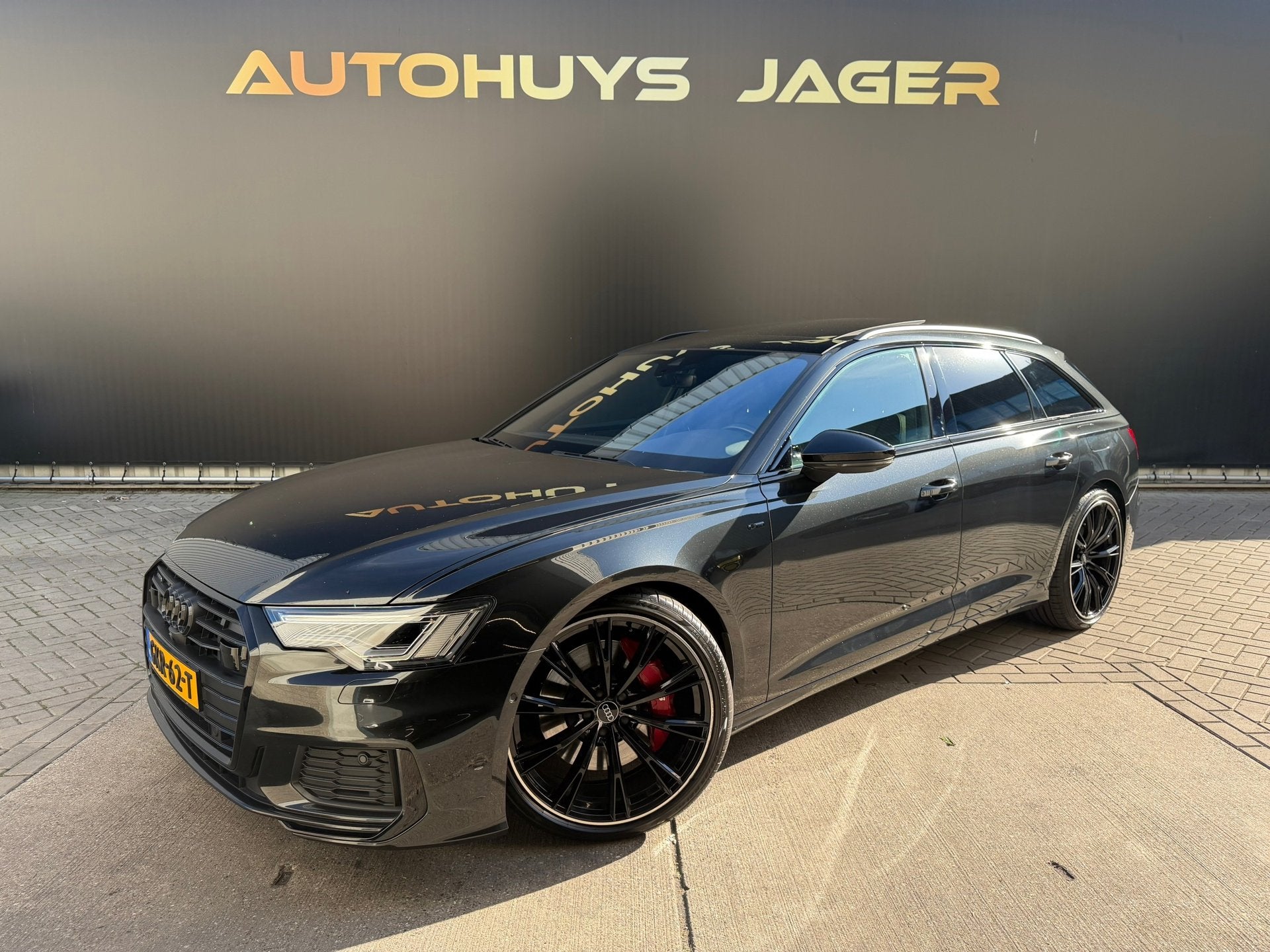 Audi A6 Avant 55 TFSI e Quattro Competition ABT Pano 360 Alc, Auto's, Automaat, Dealer onderhouden, 14 kWh, Gebruikt