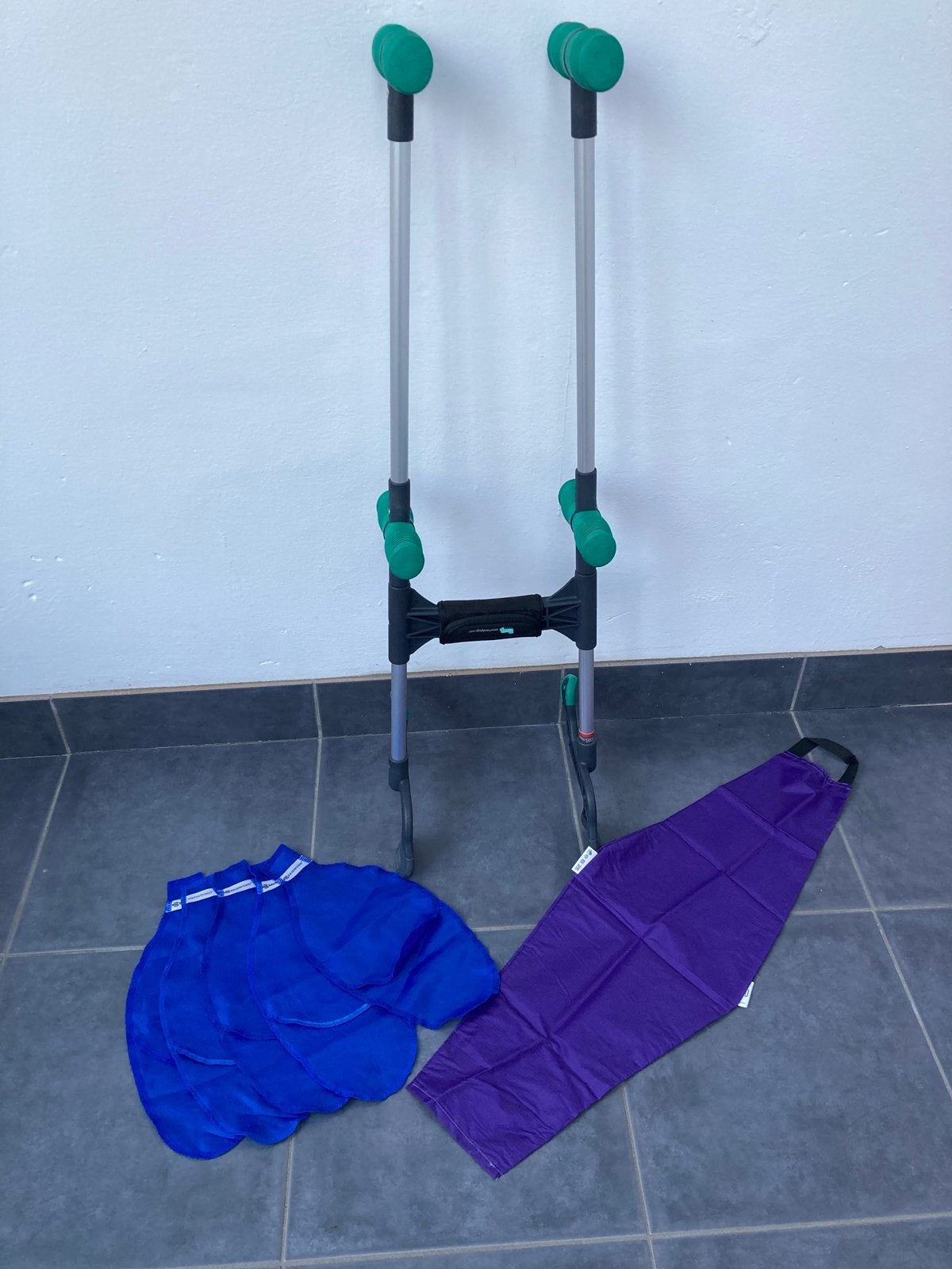 HandyLegs voor steunkousen incl paarse aan- en  uittrekhulp., Ophalen, Zo goed als nieuw