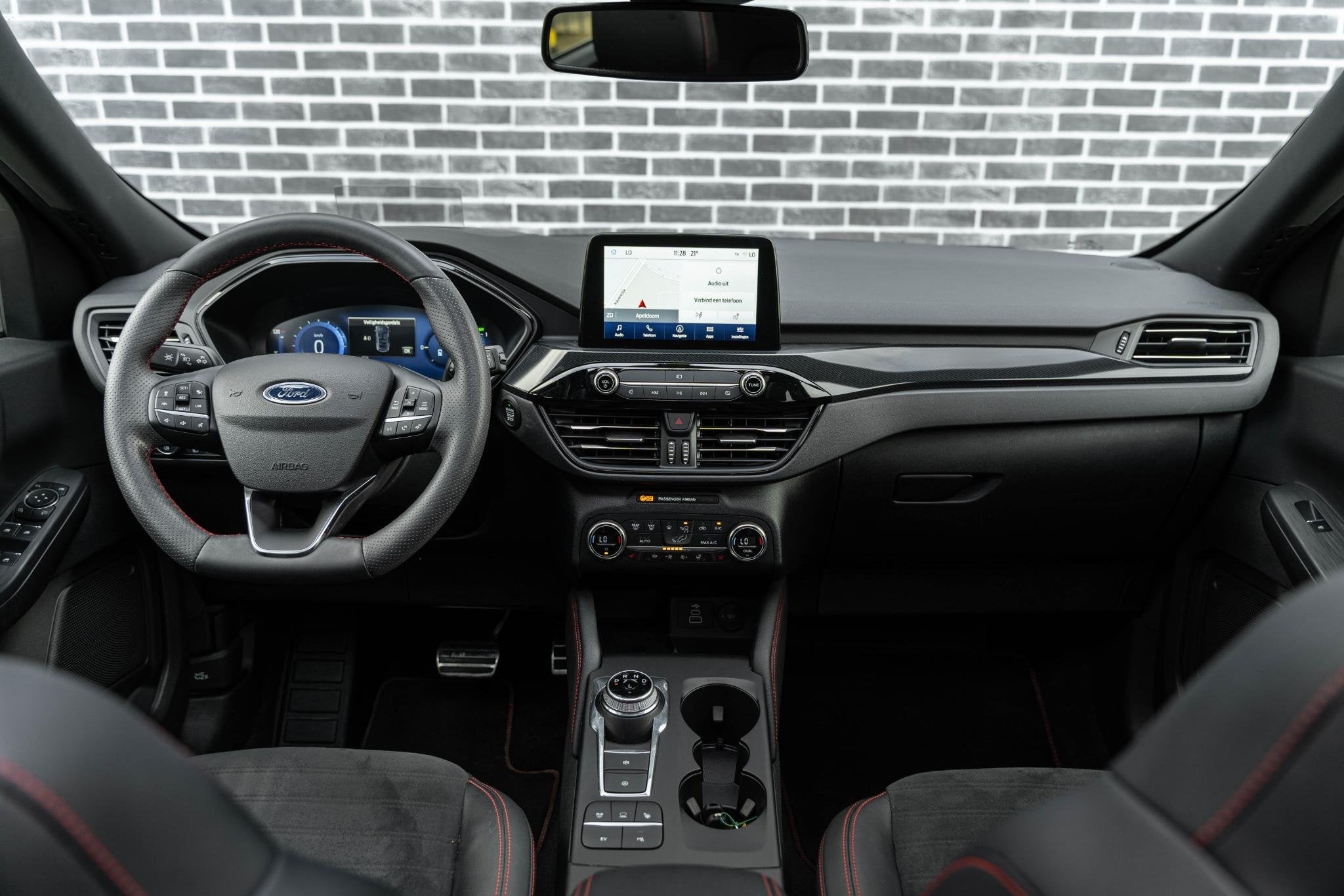 Ford Kuga 2.5 PHEV ST-Line X | Plug-in Hybrid | Head-up Disp, 14 kWh, Gebruikt, 4 cilinders, Leder en Stof