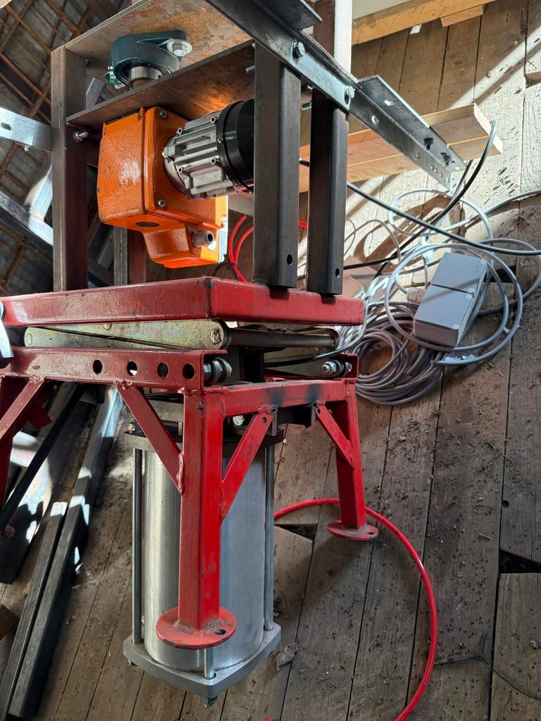 Pneumatische onderdelen voor praalwagen carnavalswagen corso, Hobby en Vrije tijd, Elektronica-componenten, Zo goed als nieuw