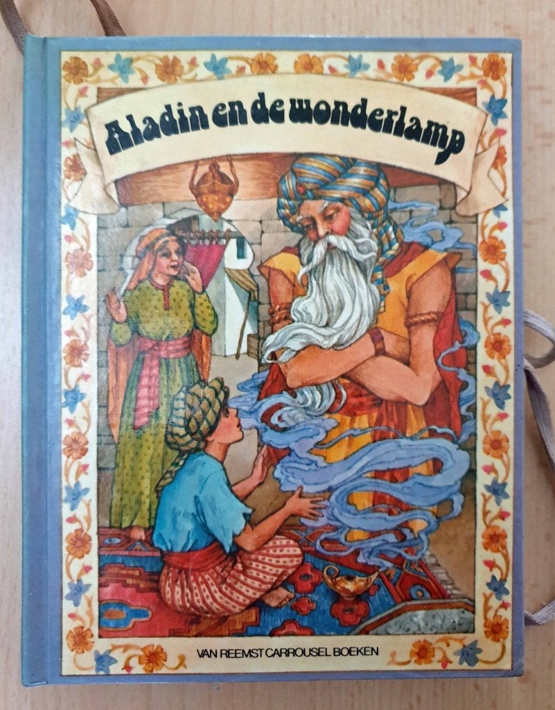 Aladin en de wonderlamp,carrousel boekje!, Boeken, Ophalen of Verzenden, Zo goed als nieuw, Sprookjes